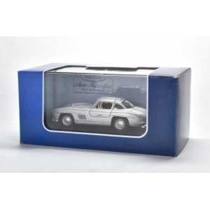 1/43 Mercedes-Benz 300 SL 1954 серебристый с открывающимися дверями