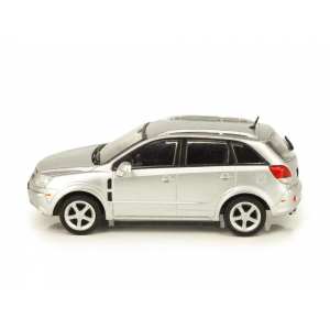 1/43 Chevrolet Captiva 2008 (версия для США и Бразилии, аналог Opel Antara) серебристый