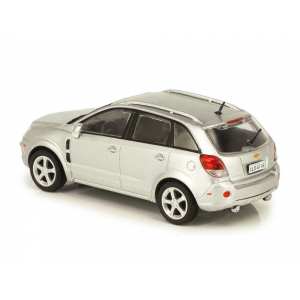 1/43 Chevrolet Captiva 2008 (версия для США и Бразилии, аналог Opel Antara) серебристый