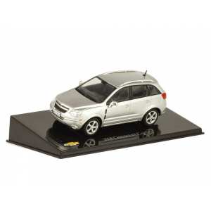 1/43 Chevrolet Captiva 2008 (версия для США и Бразилии, аналог Opel Antara) серебристый