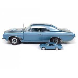 1/18 Buick GS Hardtop 1967 голубой металлик + аналогичная модель 1/64 (набор)