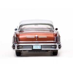 1/18 Buick Limited Riviera Coupe 1958 белый с красным