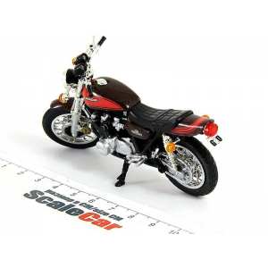 1/24 Мотоцикл Kawasaki Z900 Custom (аниме Great Teacher Onizuka) красно-коричневый
