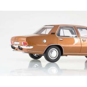 1/18 Opel Rekord D 2100D золотой