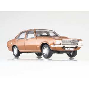 1/18 Opel Rekord D 2100D золотой