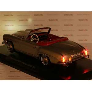 1/18 Mercedes-Benz 190 SL W121 с работающими фарами