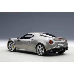 1/18 Alfa Romeo 4C 2013 серый металлик