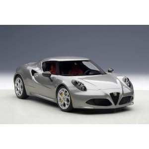 1/18 Alfa Romeo 4C 2013 серый металлик