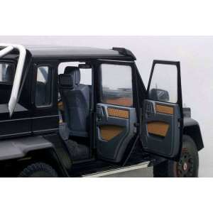 1/18 Mercedes-Benz G63 AMG 6x6 2013 матовый черный