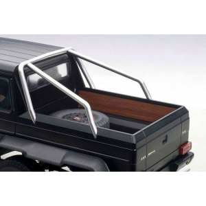 1/18 Mercedes-Benz G63 AMG 6x6 2013 матовый черный