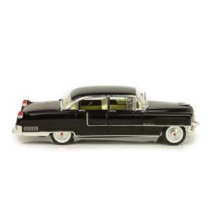 1/18 Cadillac Fleetwood Series 60 Special с фигуркой Дон Вито Корлеоне 1955 чернный, из к/ф Крёстный отец