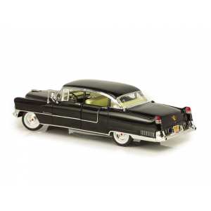 1/18 Cadillac Fleetwood Series 60 Special с фигуркой Дон Вито Корлеоне 1955 чернный, из к/ф Крёстный отец