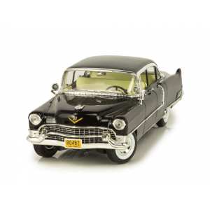 1/18 Cadillac Fleetwood Series 60 Special с фигуркой Дон Вито Корлеоне 1955 чернный, из к/ф Крёстный отец