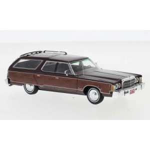 1/43 Chrysler Town & Country (универсал) 1976 коричневый с отделкой под дерево