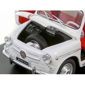 1/24 FIAT 600D 1960 белый