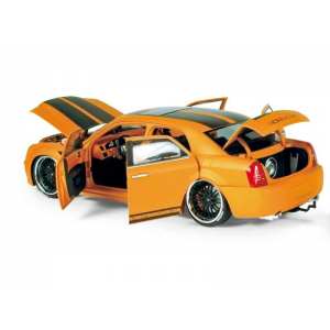 1/18 Chrysler 300C Parotech с прицепом и водным мотоциклом (Jet Ski) Parotech 2007 Orange/Black