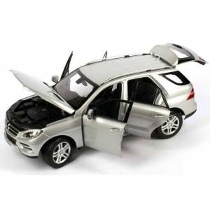 1/18 Mercedes-Benz M-Klasse 2012 W166 iridium silver met