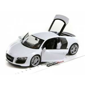 1/24 Audi R8 белый