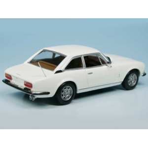 1/43 Peugeot 504 COUPE 1974 белый