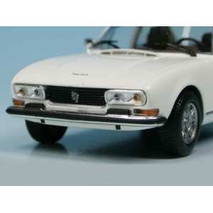 1/43 Peugeot 504 COUPE 1974 белый