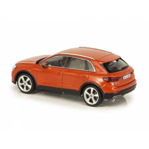 1/43 Audi Q3 2018 оранжевый