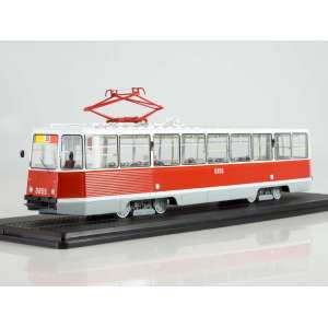 1/43 Трамвай КТМ-5М3 (71-605) Ленинград, маршрут 26 красный с белым