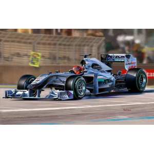 1/24 Болид Формулы-1 Mercedes-Benz GP W01(3 M.Шумахер/4 Н.Росберг)