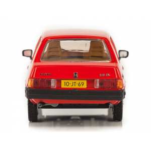 1/43 Volvo 343 (3 Двери) 1976 красный
