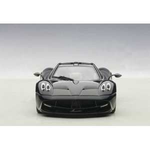 1/43 Pagani Huayra 2011 (black, silver stripes) черный с серебристыми полосками