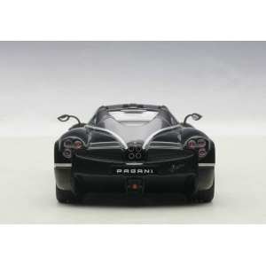 1/43 Pagani Huayra 2011 (black, silver stripes) черный с серебристыми полосками