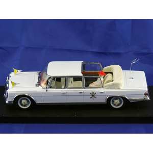 1/43 Mercedes-Benz 600 W100 Laundaulet Pope Paulo VI