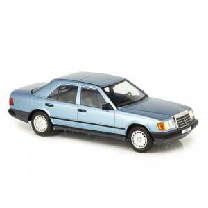1/18 Mercedes-Benz 300E W124 1984 голубой