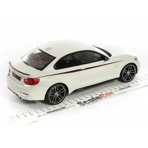 1/18 BMW M235I M Performance белый