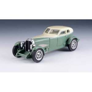 1/43 Auburn Cabin Speedster 1929 зеленый с бежевым