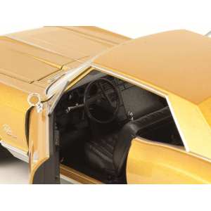 1/24 Buick Riviera Gran Sport 1965 золотистый