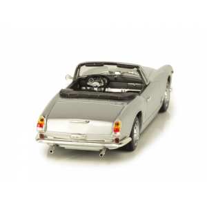 1/43 Maserati 3500 GT Vignale Spider 1961 серебристый