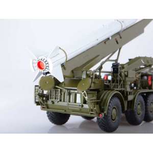 1/43 ЛУНА-М 9П113 с ракетой 9M21 на шасси ЗИЛ-135ЛМ хаки