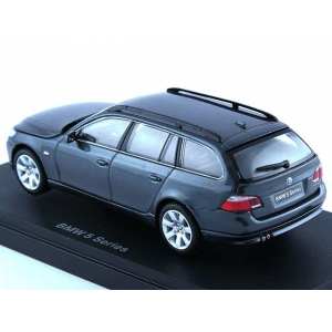 1/43 BMW 545i TOURING E61 GREY