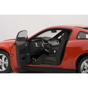 1/18 Ford MUSTANG GT 2010 (TORCH RED)