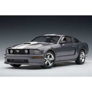 1/18 Ford MUSTANG GT COUPE 2007 (APPEARANCE PACKAGE OPTION)(TUNGSTEN GREY METALLIC)