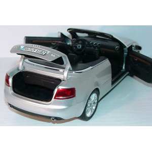 1/18 Audi A4 Cabrio (B6) Facelift 2005 серебристый