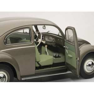 1/18 VOLKSWAGEN BEETLE KAEFER LIMOUSINE 1955 (POLARIS SILVER)