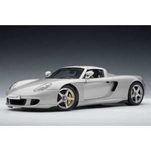 1/18 Porsche Carrera GT серебристый