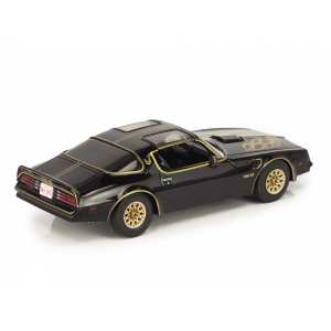 1/43 Pontiac Firebird Trans Am 1977 (из к/ф Смоки и бандит)