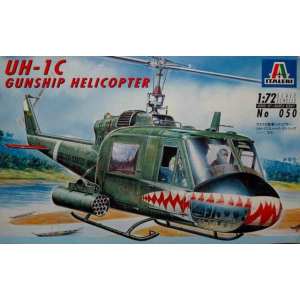 1/72 Вертолет UH-1C GUNSHIP
