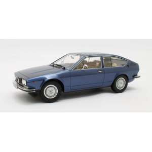 1/18 Alfa Romeo Alfetta GT 1975 синий металлик