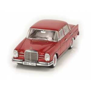 1/43 Mercedes-Benz 300SE W112 1959 красный