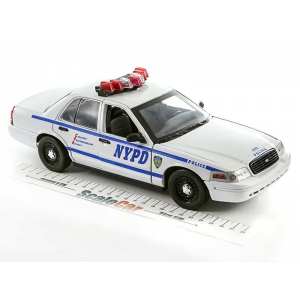 1/18 FORD Crown Victoria Police Interceptor NYPD 2014 с работающим светом и звуком