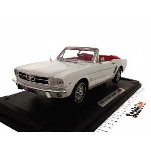 1/18 Ford Mustang Convertible 1964 белый