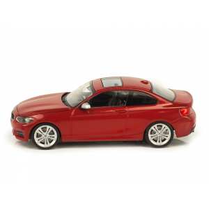 1/43 BMW 2er Coupe F22 melbourne red красный
